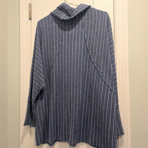 NWT - Lularoe Large Kristen - blue gray stripe - waffle knit - Picture 2 of 7